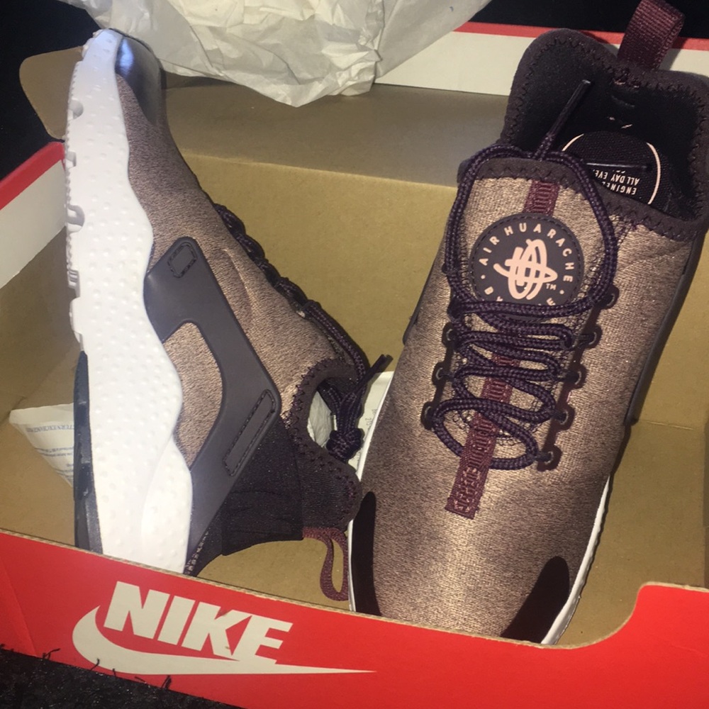 Nike Air Huarache Special Edition Port Wine